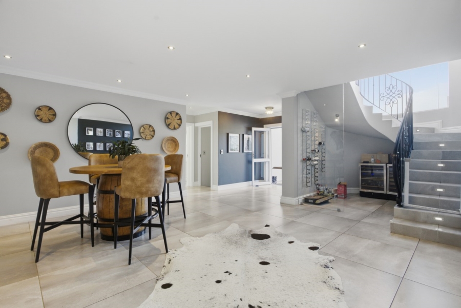 4 Bedroom Property for Sale in Val De Vie Estate Western Cape